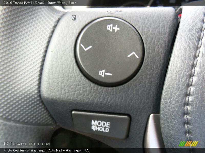 Super White / Black 2016 Toyota RAV4 LE AWD