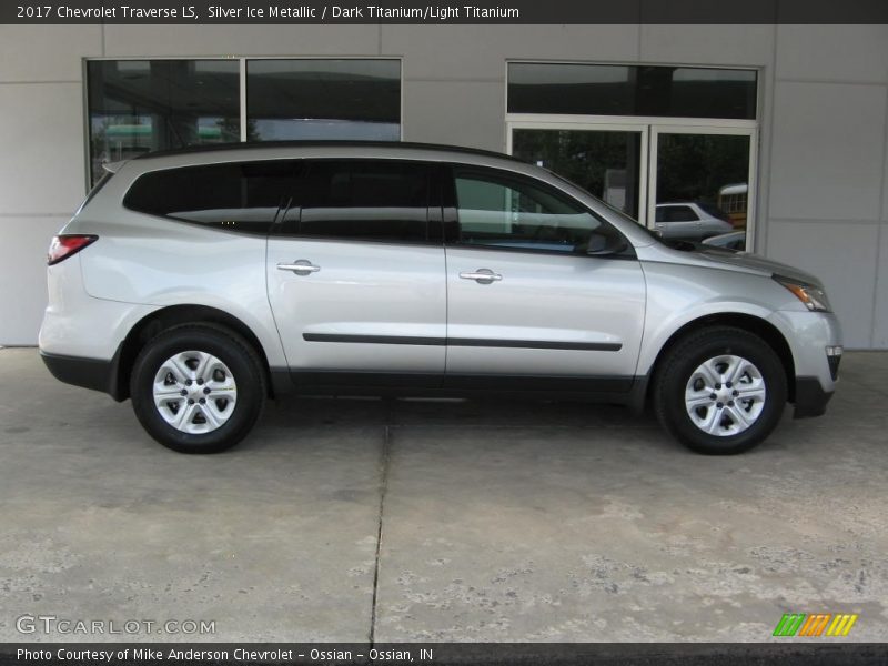  2017 Traverse LS Silver Ice Metallic
