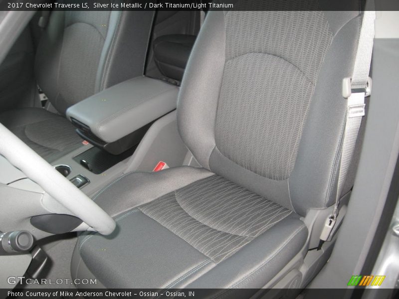 Silver Ice Metallic / Dark Titanium/Light Titanium 2017 Chevrolet Traverse LS