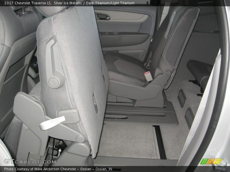 Silver Ice Metallic / Dark Titanium/Light Titanium 2017 Chevrolet Traverse LS