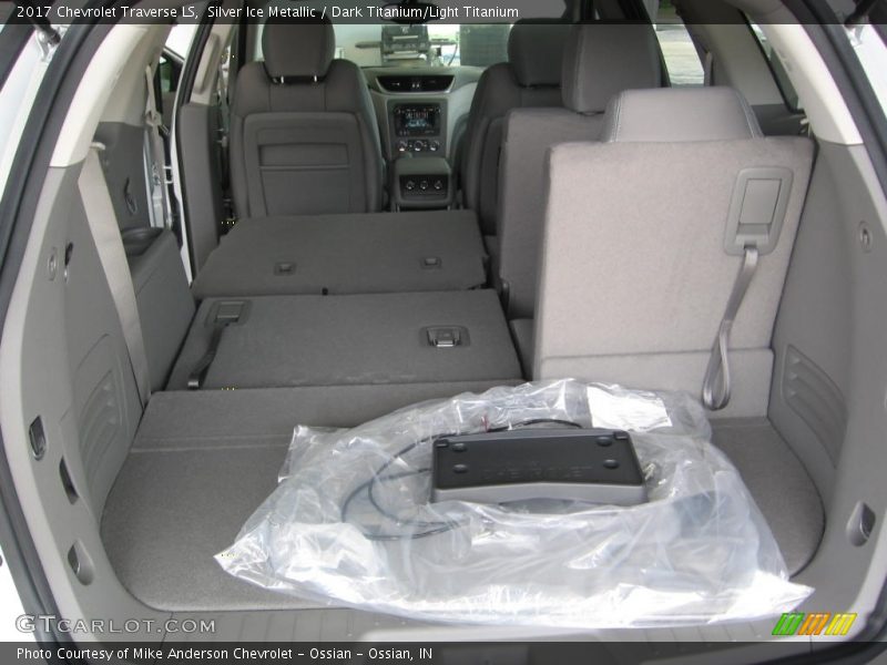 Silver Ice Metallic / Dark Titanium/Light Titanium 2017 Chevrolet Traverse LS
