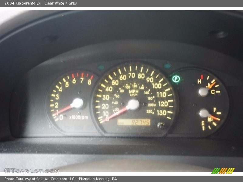 Clear White / Gray 2004 Kia Sorento LX