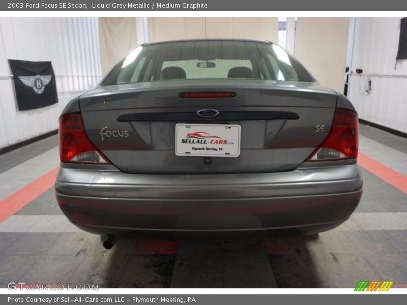 Liquid Grey Metallic / Medium Graphite 2003 Ford Focus SE Sedan
