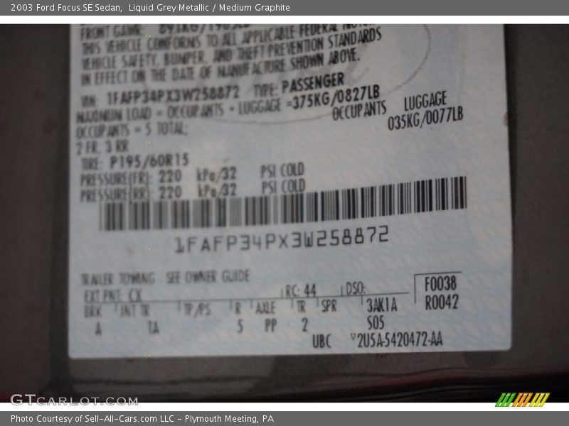 Liquid Grey Metallic / Medium Graphite 2003 Ford Focus SE Sedan