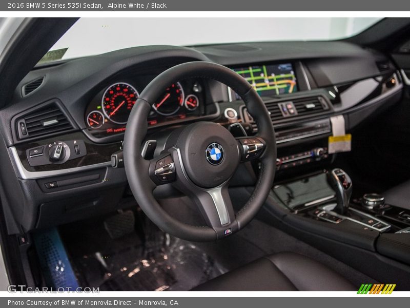 Alpine White / Black 2016 BMW 5 Series 535i Sedan