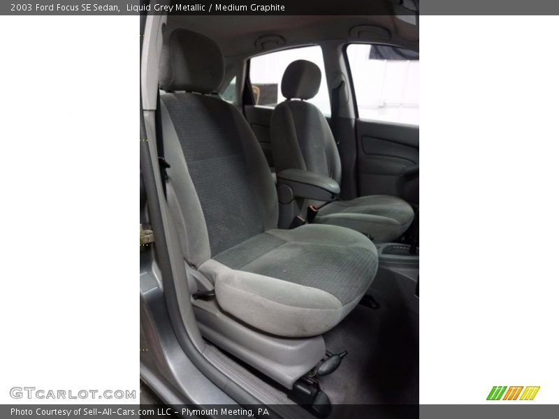 Liquid Grey Metallic / Medium Graphite 2003 Ford Focus SE Sedan