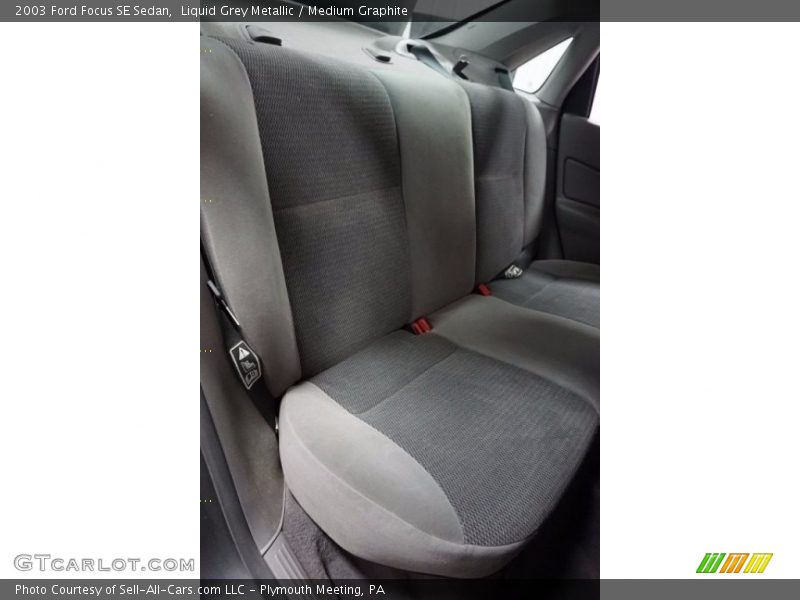 Liquid Grey Metallic / Medium Graphite 2003 Ford Focus SE Sedan