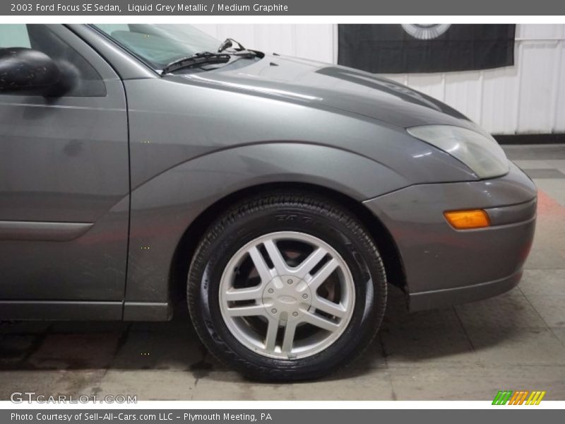 Liquid Grey Metallic / Medium Graphite 2003 Ford Focus SE Sedan