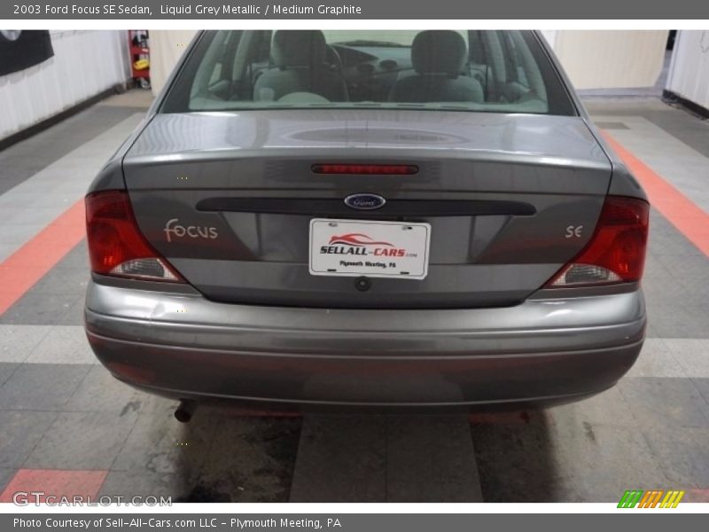 Liquid Grey Metallic / Medium Graphite 2003 Ford Focus SE Sedan