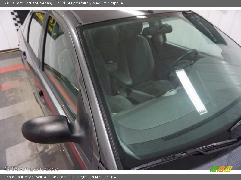 Liquid Grey Metallic / Medium Graphite 2003 Ford Focus SE Sedan