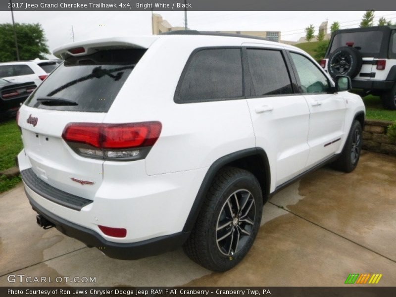 Bright White / Black 2017 Jeep Grand Cherokee Trailhawk 4x4