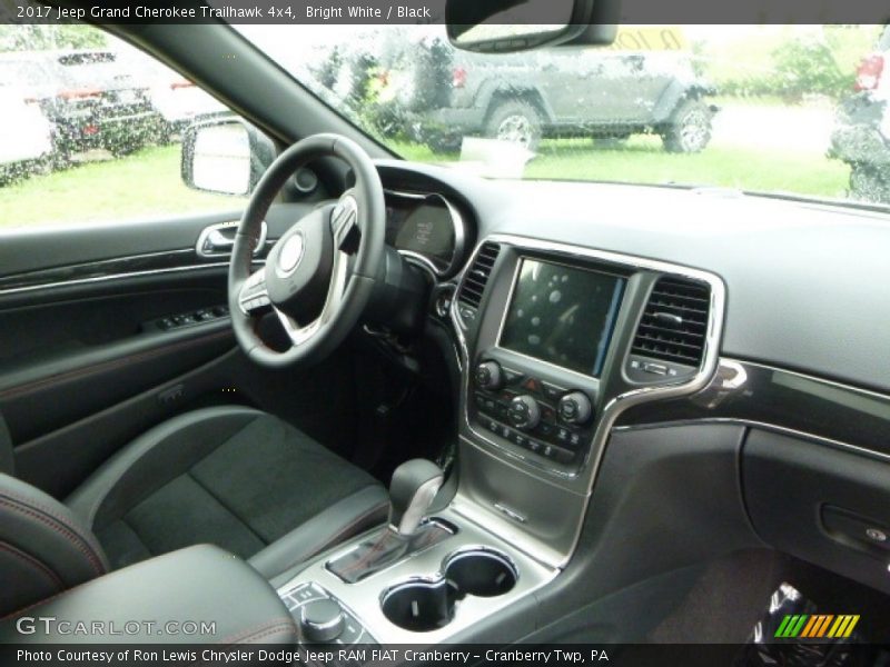 Bright White / Black 2017 Jeep Grand Cherokee Trailhawk 4x4