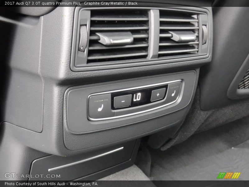 Graphite Gray Metallic / Black 2017 Audi Q7 3.0T quattro Premium Plus