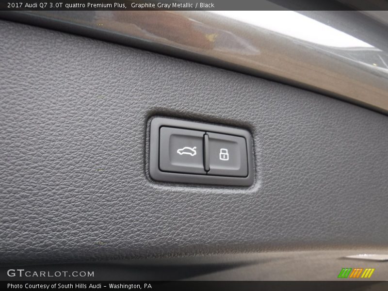 Graphite Gray Metallic / Black 2017 Audi Q7 3.0T quattro Premium Plus