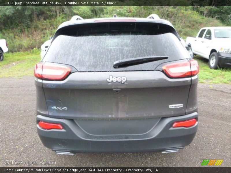 Granite Crystal Metallic / Black 2017 Jeep Cherokee Latitude 4x4