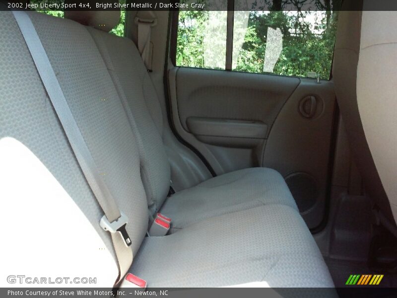 Bright Silver Metallic / Dark Slate Gray 2002 Jeep Liberty Sport 4x4