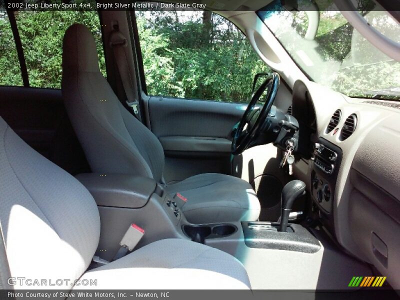 Bright Silver Metallic / Dark Slate Gray 2002 Jeep Liberty Sport 4x4