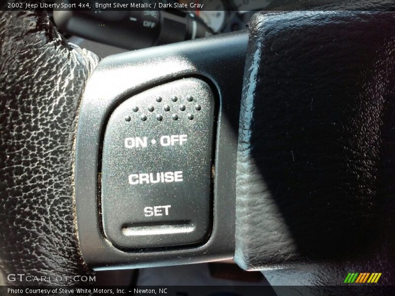 Bright Silver Metallic / Dark Slate Gray 2002 Jeep Liberty Sport 4x4