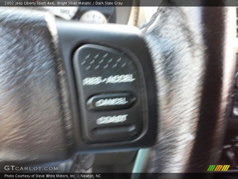 Bright Silver Metallic / Dark Slate Gray 2002 Jeep Liberty Sport 4x4