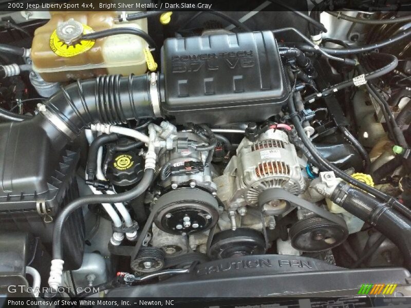 Bright Silver Metallic / Dark Slate Gray 2002 Jeep Liberty Sport 4x4