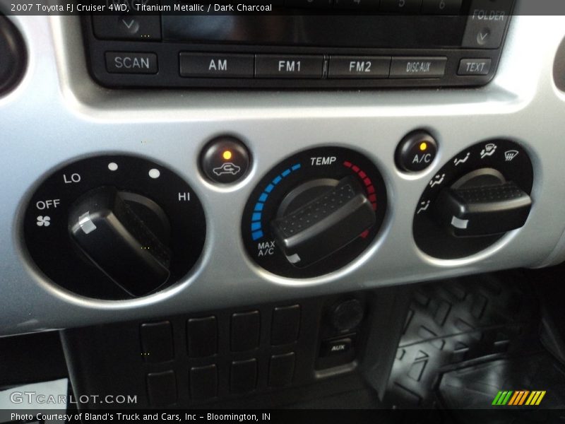 Titanium Metallic / Dark Charcoal 2007 Toyota FJ Cruiser 4WD