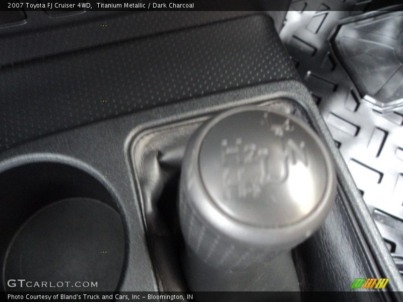 Titanium Metallic / Dark Charcoal 2007 Toyota FJ Cruiser 4WD