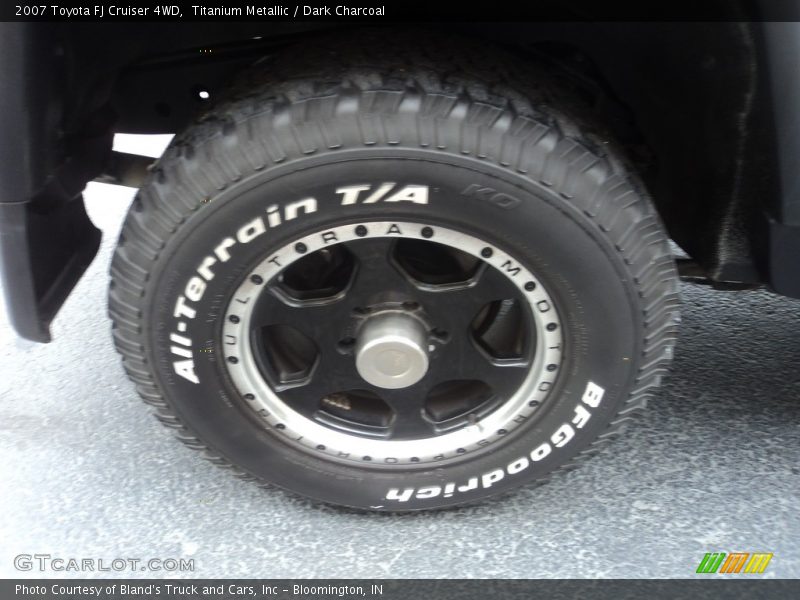 Titanium Metallic / Dark Charcoal 2007 Toyota FJ Cruiser 4WD