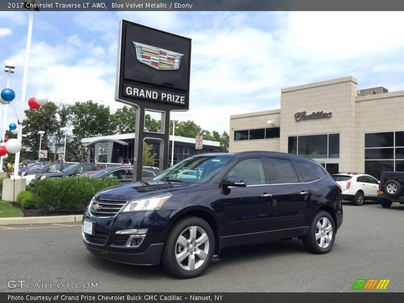 Blue Velvet Metallic / Ebony 2017 Chevrolet Traverse LT AWD