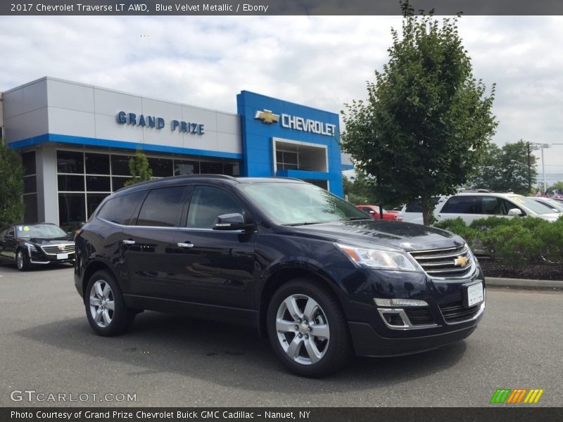 Blue Velvet Metallic / Ebony 2017 Chevrolet Traverse LT AWD