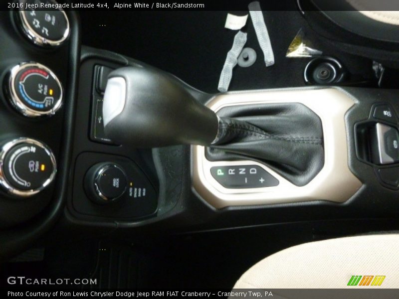 Alpine White / Black/Sandstorm 2016 Jeep Renegade Latitude 4x4