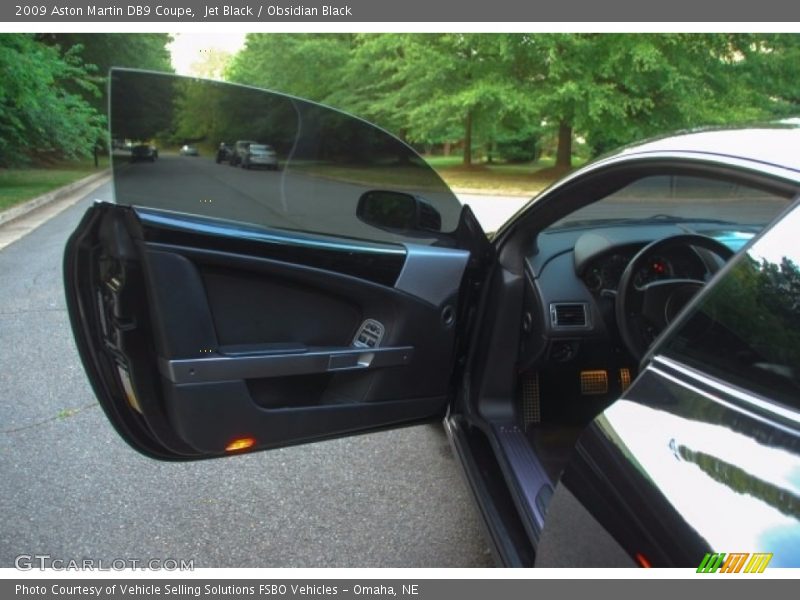 Jet Black / Obsidian Black 2009 Aston Martin DB9 Coupe