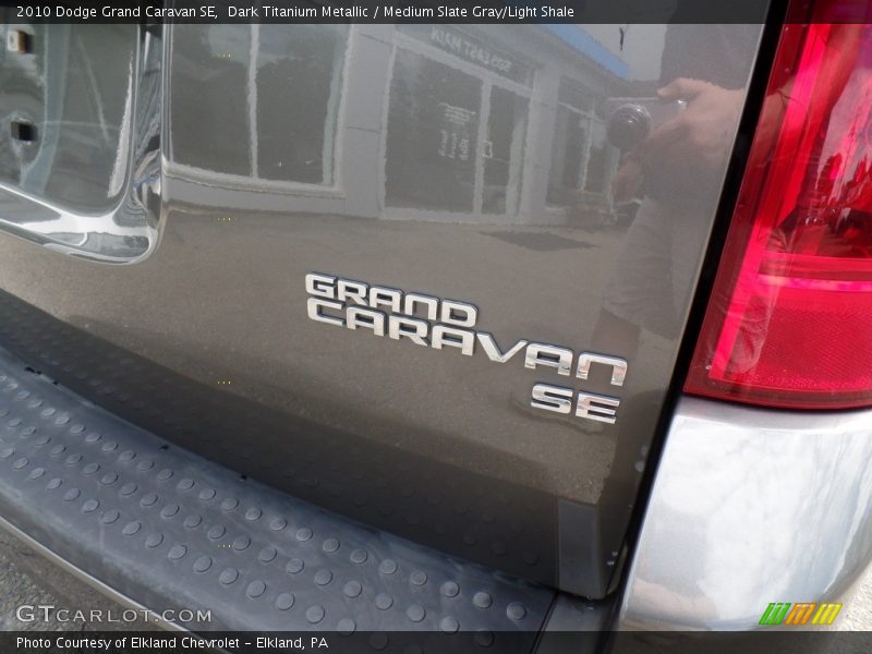 Dark Titanium Metallic / Medium Slate Gray/Light Shale 2010 Dodge Grand Caravan SE