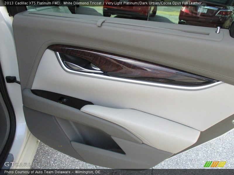 White Diamond Tricoat / Very Light Platinum/Dark Urban/Cocoa Opus Full Leather 2013 Cadillac XTS Platinum FWD