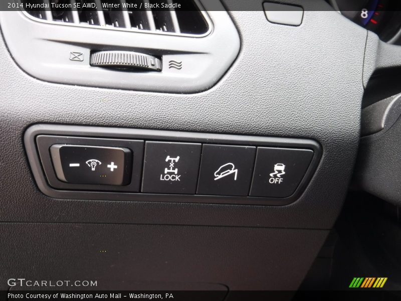 Winter White / Black Saddle 2014 Hyundai Tucson SE AWD