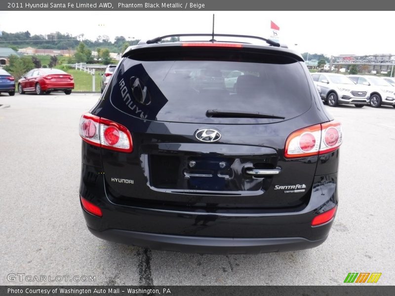 Phantom Black Metallic / Beige 2011 Hyundai Santa Fe Limited AWD