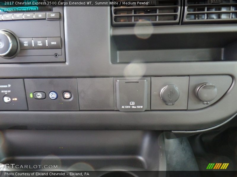 Summit White / Medium Pewter 2017 Chevrolet Express 3500 Cargo Extended WT