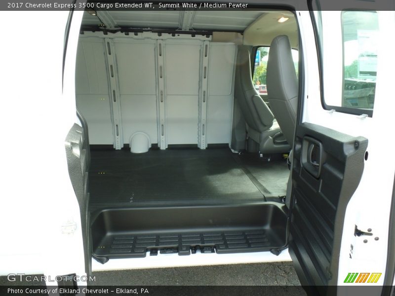 Summit White / Medium Pewter 2017 Chevrolet Express 3500 Cargo Extended WT