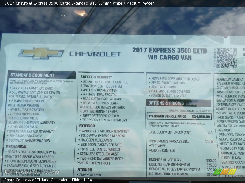 Summit White / Medium Pewter 2017 Chevrolet Express 3500 Cargo Extended WT