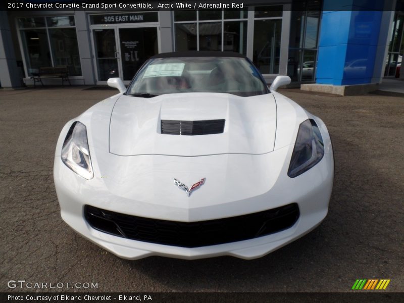 Arctic White / Adrenaline Red 2017 Chevrolet Corvette Grand Sport Convertible