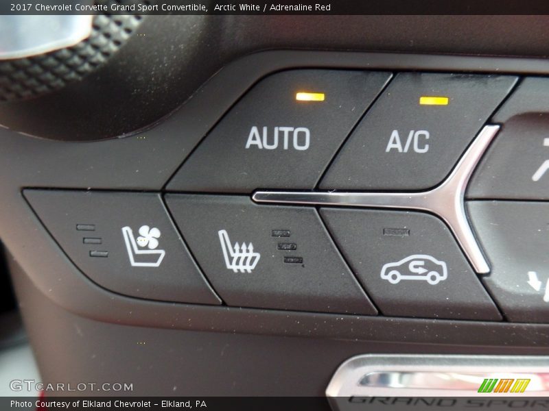 Arctic White / Adrenaline Red 2017 Chevrolet Corvette Grand Sport Convertible