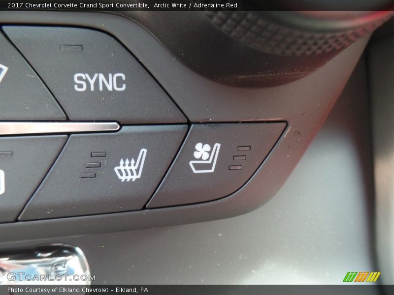 Arctic White / Adrenaline Red 2017 Chevrolet Corvette Grand Sport Convertible