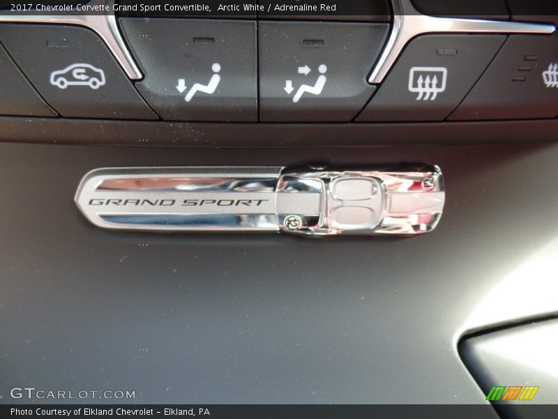 Arctic White / Adrenaline Red 2017 Chevrolet Corvette Grand Sport Convertible