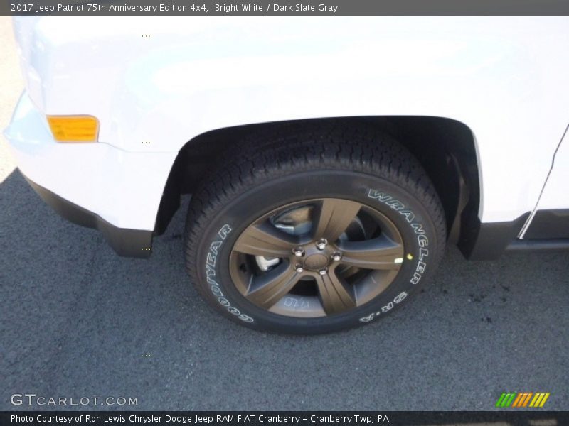 Bright White / Dark Slate Gray 2017 Jeep Patriot 75th Anniversary Edition 4x4