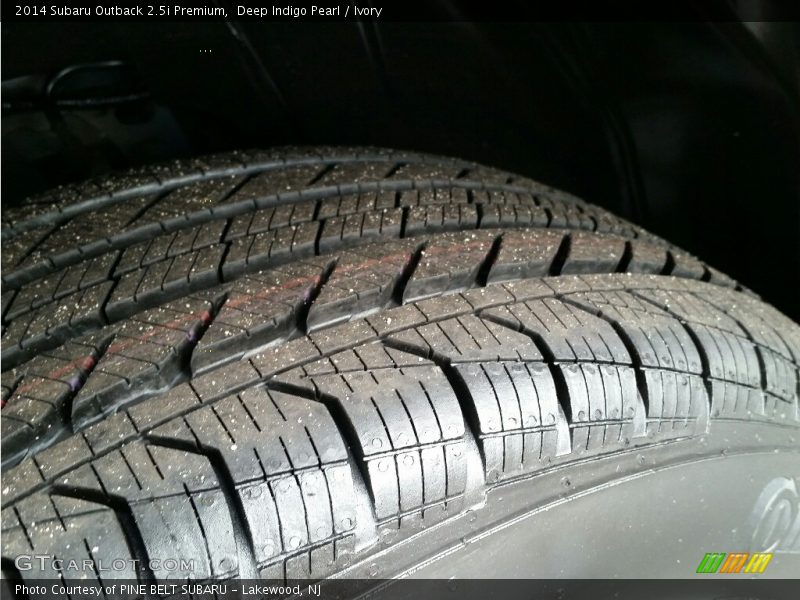 Deep Indigo Pearl / Ivory 2014 Subaru Outback 2.5i Premium
