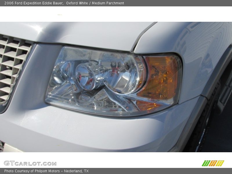 Oxford White / Medium Parchment 2006 Ford Expedition Eddie Bauer