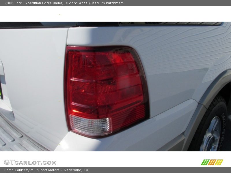 Oxford White / Medium Parchment 2006 Ford Expedition Eddie Bauer