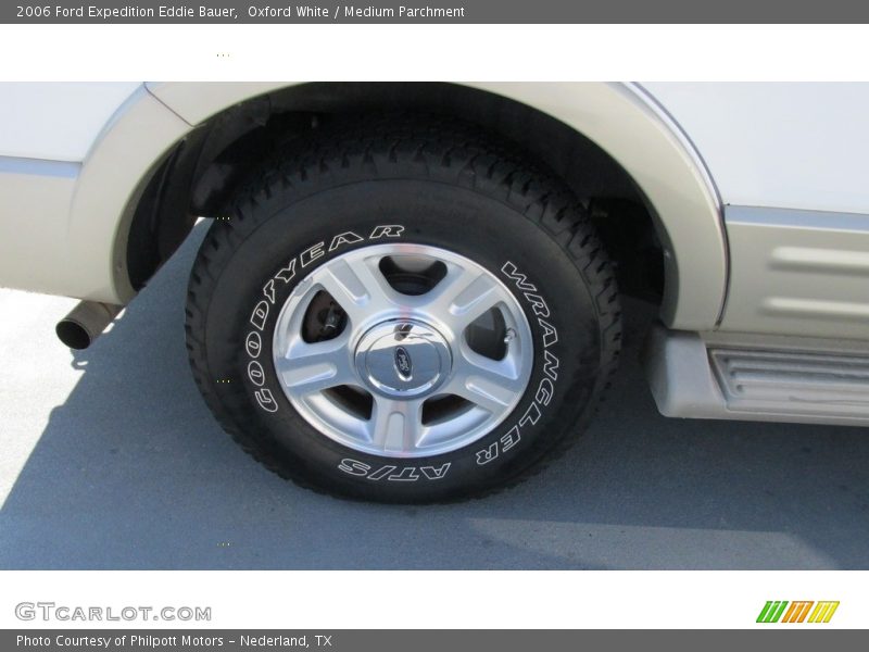 Oxford White / Medium Parchment 2006 Ford Expedition Eddie Bauer