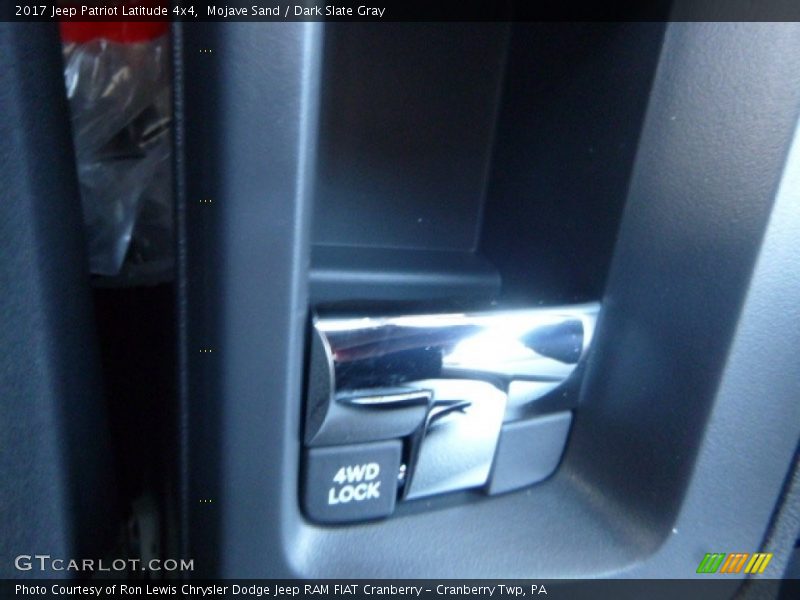 Mojave Sand / Dark Slate Gray 2017 Jeep Patriot Latitude 4x4