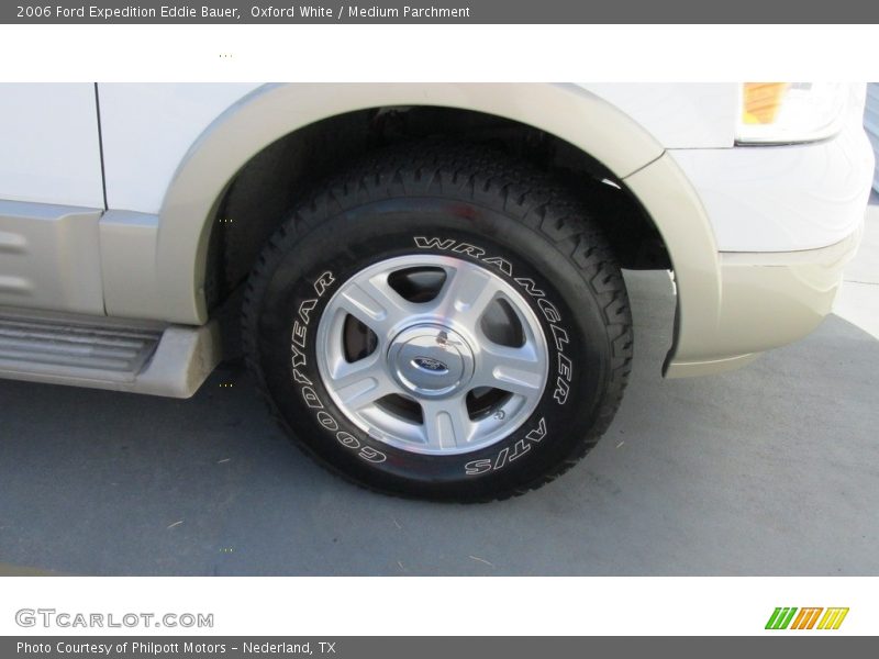 Oxford White / Medium Parchment 2006 Ford Expedition Eddie Bauer