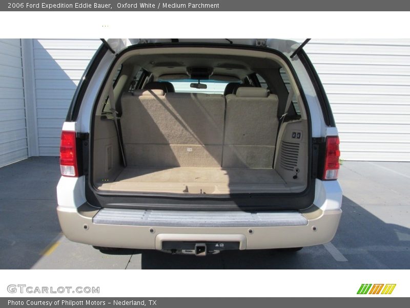 Oxford White / Medium Parchment 2006 Ford Expedition Eddie Bauer